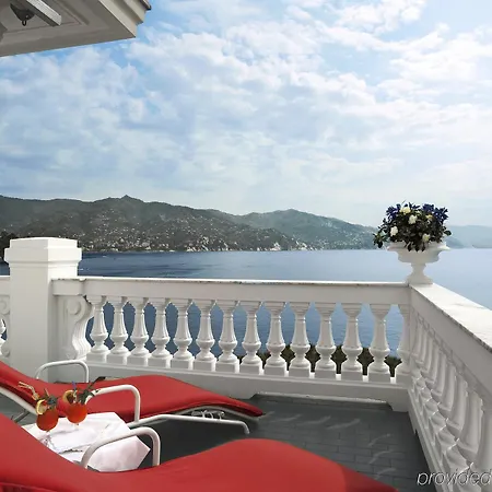 Ξενοδοχείο Miramare 4*